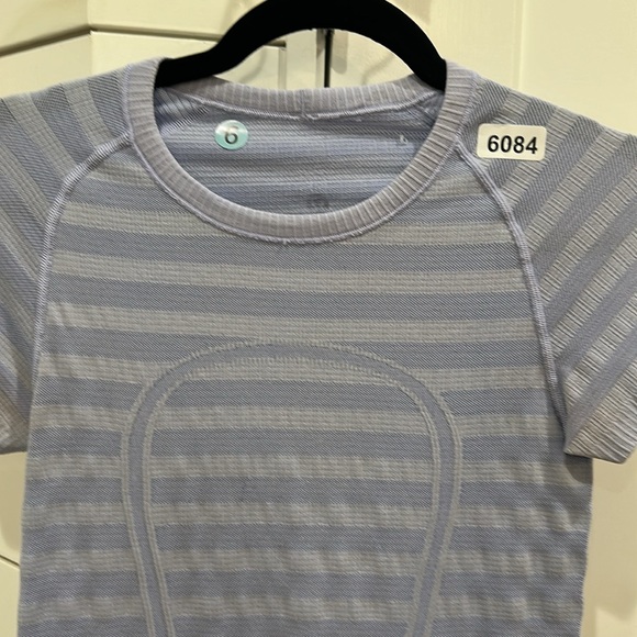 (6084) 🍋 LULULEMON RUN: Swiftly Tech Short Sleeve Crew Sz 6 **LOVED *STRIPE - Picture 7 of 9